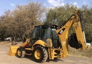 Tracteur agricole d'occasion 4x4 de 160 CV avec pompe à engrenages moteur, boîte de vitesses, moteur diesel 4 cylindres, prix avantageux au Sénégal - Product Image 3