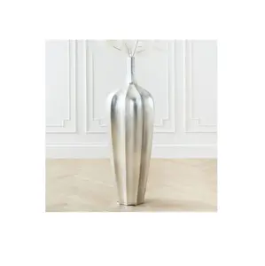 金属製花瓶テーブルデコレーション金属製フラワーホルダー