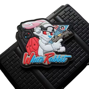 Écusson à coudre en caoutchouc PVC souple 3D personnalisé sans minimum Logo de fleur écologique pour vêtements et chapeau Écussons en tissu de dernière conception - Product Image 1