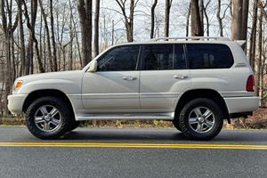 Lexus LX 470 2007 Usado, 1 Dueño, Motor V8, Tracción 4x4, Diferencial Central Bloqueable, Mayormente de Texas - Product Image 3
