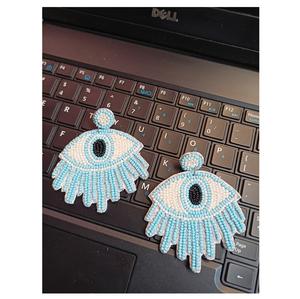 ต่างหู Jhumka ประดับลูกปัดแบบดั้งเดิมเครื่องประดับสไตล์อินเดียสำหรับงานแต่งงานและงานเฉลิมฉลองมีจำหน่ายในราคาที่ดีที่สุด - Product Image 1