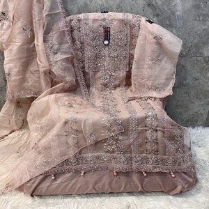 Look Elegante Colección Premium Nueva Variedad Calidad Superior Premium Heavy Organza Con Zarkan Work Salwar Suit - Product Image 1