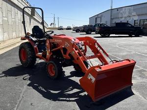 Tracteur à roues 4x4 2025 LX3520HSD 70 CV Moteur diesel Massey Ferguson Mini tracteur 4x4 Tracteur de jardin Pompe - Product Image 5