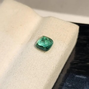 Cabochon d'émeraude en forme de coussin certifié 5x5 MM en forme de pain de sucre pierre précieuse en vrac polie vert foncé naturelle rarement belle - Product Image 2