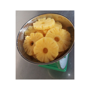 Morceaux d'ananas jaunes en conserve dans du sirop du Vietnam Type de coupe de morceaux de fruits tropicaux en conserve emballés en boîte pour la vente à l'exportation - Product Image 3