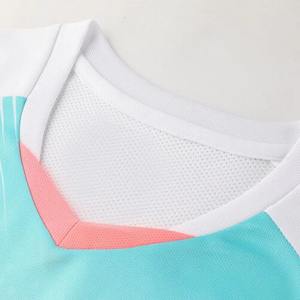 ชุดฟุตบอลโพลีเอสเตอร์ 100% ผลิตตามสั่ง ขายส่ง MOQ ต่ำ ชุดกีฬาเด็ก แขนสั้น พิมพ์ลายด้วยความร้อน ป้องกันแบคทีเรีย - Product Image 3