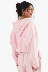 Trendy Dynamic Pink Drop Shoulder Mujeres Boxy Crop Zip Through Hoodie Sudaderas con capucha antiarrugas y transpirables Mujeres Zip Up Hoodie - Product Image 5