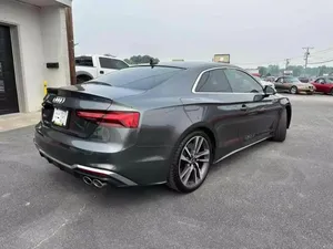 Audi S5 2022 en perfecto estado - Product Image 3