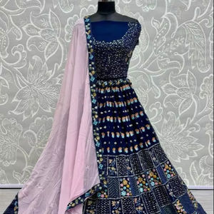 Partywear Lehenga Choli avec broderie multi-fils avec séquence - Product Image 1