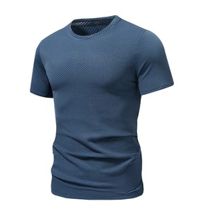 T-shirt léger en soie glacée de plage d'été pour hommes 100% coton à manches courtes Basic Top de couleur unie Streetwear respirant - Product Image 1
