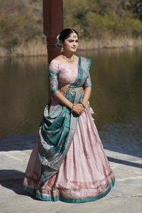 Lehenga Choli estampado de seda Manipuri pura de Color rosa suave de alta calidad con lata para ropa tradicional de fiesta de boda - Product Image 3