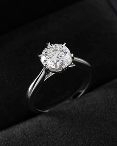 Bague de fiançailles solitaire Moissanite à coupe ronde de 9mm avec cadre cathédrale | Bijoux de mariage classiques - Product Image 1