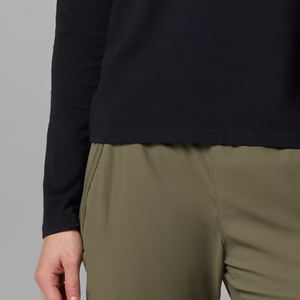 เสื้อฮู้ดผู้หญิงทรงลำลองทันสมัยสำหรับฤดูหนาว / บริการ OEM คุณภาพสูง ปี 2026 สัมผัสนุ่มสบาย เหมาะสำหรับผู้ซื้อขายส่งจำนวนมาก - Product Image 3