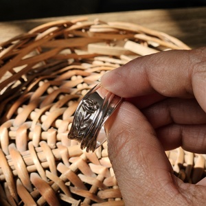 แหวนสปินเนอร์สีเงินแบบคู่สำหรับใส่ประจำวันและงานแต่งงานแหวนพลอยเทียม - Product Image 5