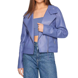 Les détails robustes rencontrent la finition polie dans cette veste en cuir véritable polyvalente pour femmes conçue pour une confiance toute la journée - Product Image 4