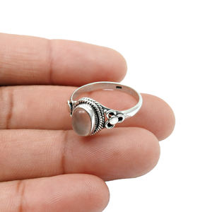 Piedra preciosa de cuarzo rosa natural Plata de Ley 925 Forma ovalada Aspecto clásico Anillo de fiesta Joyería hecha a mano Fabricante al por mayor - Product Image 5