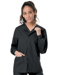 Veste de gommage médicale de qualité de confiance pour les infirmières et les médecins Aspect professionnel en tissu denim léger et durable - Product Image 3