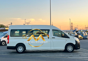 HIACE 2021, 3.5L V6, Gasolina, Manual, Cámara Trasera 360, Capacidad de Carga 31-40T, Emisión Diésel/GAS, Automática, EN VENTA - Product Image 4