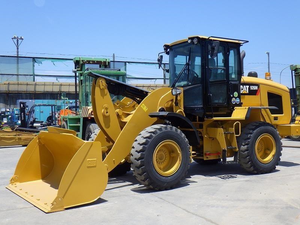 Chargeuse sur pneus Caterpillar 950F d'occasion, modèle 2022, origine France, moteur, boîte de vitesses, pompe, 10001-20000 heures, en vente - Product Image 2