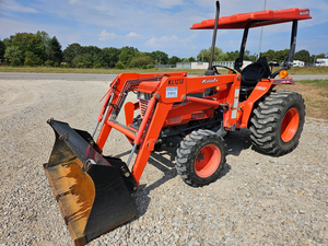 2023 Kioti RX7320PC y LK3054 Transmisión de engranajes 4WD con bomba y caja de cambios | Descuento barato Tractor agrícola usado/nuevo - Product Image 2