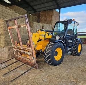 Tracteur agricole J/CB 535-95 Agri Super, 9,5 m, charge nominale de 3,5 tonnes, 4 roues motrices, moteur diesel 21 CV, capacité de charge agricole - Product Image 2