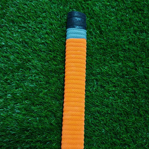 ด้ามจับไม้คริกเก็ตยางกันลื่นคุณภาพสูง ทนทาน ขนาดมาตรฐาน สีและโลโก้ปรับแต่งได้ บรรจุภัณฑ์ตามสั่ง JAWASSPORTS - Product Image 1