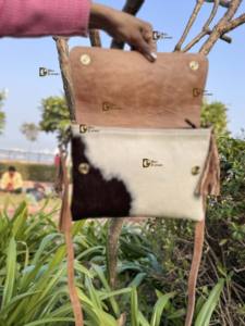 Nouvelle arrivée Sac à bandoulière pour femme design Lettre de mode décorée à la main Cadeau léger en rouge et bleu - Product Image 5