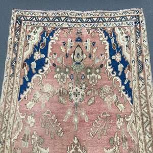 Alfombra Turca Vintage de 3.3x9.4 pies, Alfombra de Pasillo, Alfombra de Lana Sólida Azul y Rosa - Product Image 2