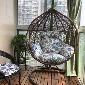 Fauteuil suspendu contemporain haut de gamme en tissu, balançoire ergonomique pour balcon, chaise panier à bascule – Fournisseur pour projets résidentiels - Product Image 3