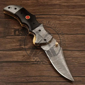 Auténtico cuchillo plegable de Damasco hecho a mano para acampar DIY y uso en el campo con mango ergonómico y soporte OEM personalizable - Product Image 2