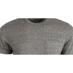 T-shirt da uomo a maniche corte con taschino Sun+Stone in grigio, 100% cotone jersey pesante, taglia Small, tessuto 240g-300g, stampa serigrafica - Product Image 2