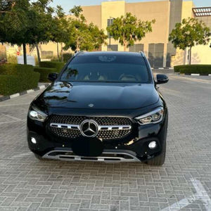 2021 Mercedes-Benz GLA250 SUV Turbo AWD R17 Neumáticos Asientos de cuero Interior oscuro ACC Control de crucero Caja de cambios manual Dirección izquierda - Product Image 1