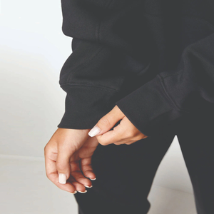 ชุดวอร์มมีกระเป๋าสำหรับผู้หญิงกางเกงจ๊อกกิ้งสองชิ้นชุดวอร์มแบบกำหนดเอง - Product Image 4