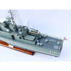 HMAS DUBBO (FCPB 214) BATTLE SHIPS/BATEAUX DE BATAILLE EN BOIS FINI/BATEAUX DE BATAILLE POUR LA DÉCORATION - Product Image 4