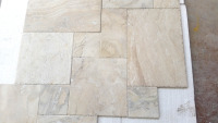Pavé en travertin crème miel naturel 2025, pierres brossées, moderne, haute qualité, installation facile, pour décoration extérieure de villa
