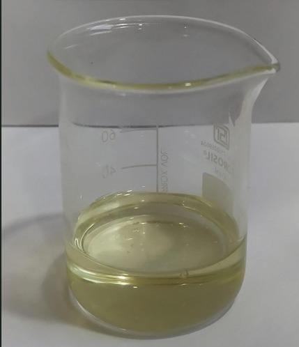 Incolore à jaune pâle