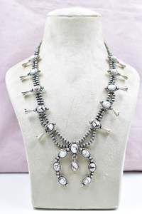 Collier Boho Wild Horse et Sterling Silver Squash Blossom fait à la main avec chaîne réglable de 20 pouces - Product Image 6