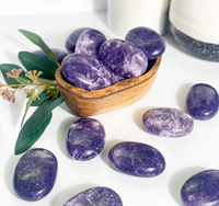 Pierre précieuse polie naturelle de haute qualité, en lépidolite, pour un cadeau décoratif