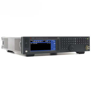 Générateur de signaux analogiques RF Keysight N5181B MXG série X, 9 kHz à 6 GHz, avec forme d'onde sinusoïdale - Product Image 2