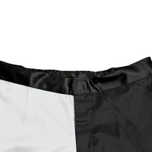 Pantalones Cortos de MMA para Hombre en Satén Blanco y Negro con Logotipo Frontal Bordado, Nombre en el Dobladillo Inferior, Cintura Media, Cierre con Cordón, Transpirables y Casuales - Product Image 4