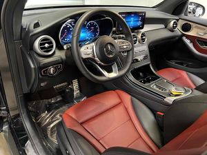 ใช้อย่างประณีต2022 Mercedes-Benz GLC 300 SUV พร้อมสำหรับการจัดส่งถึงบ้าน - Product Image 4