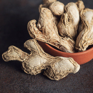 Jengibre seco medio partido, mejor precio, calidad superior, raíces secas de jengibre suministradas por la mejor FÁBRICA DE Vietnam - Product Image 6