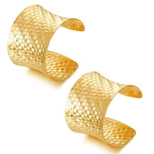 Pulsera de Metal Atemporal que Mantiene su Estilo a Través de las Tendencias de la Moda con una Construcción Simple y Duradera - Product Image 1