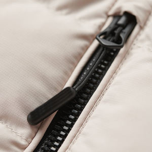 Fabricant de vêtements OEM, manteau d'hiver chaud, veste matelassée épaisse pour l'extérieur, veste à capuche en duvet de haute qualité personnalisée, veste à bulles pour hommes - Product Image 4