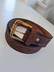 Cinturones de cuero de Color marrón con diseño de estampado de flores informal profesional del fabricante, hebilla de latón, accesorio único superventas - Product Image 4