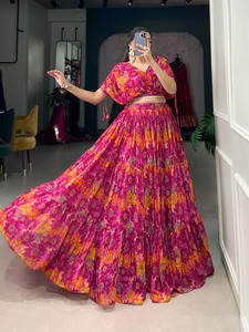 เสื้อผ้าสไตล์โมเดิร์นที่น่าดึงดูดใจจากอินเดียผ้าชีฟอง lehenga choli พิมพ์ลายดอกไม้ - Product Image 6