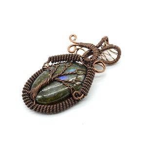 จี้อัญมณีทรงหลังเบี้ยแลบราโดไรต์ธรรมชาติทำด้วยมือเครื่องประดับทองแดงชุบโลหะด้วยไฟฟ้าของขวัญวันเกิดที่ไม่เหมือนใคร - Product Image 4