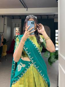 Calidad superior Lujoso Kanjivaram seda Mujer Lehenga Choli con un bordado fluido Dupatta Disponible al mejor precio - Product Image 6