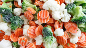 Fruits et légumes surgelés IQF de qualité supérieure, coupés en dés, assortiment varié pour la transformation alimentaire et la vente en gros - Product Image 2