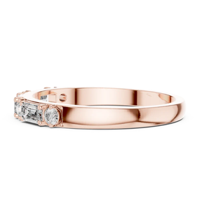 Anillo de diamantes de alta gama en oro rosa con baguette brillante y diamantes redondos Ideal para el lujo diario de la India - Product Image 6